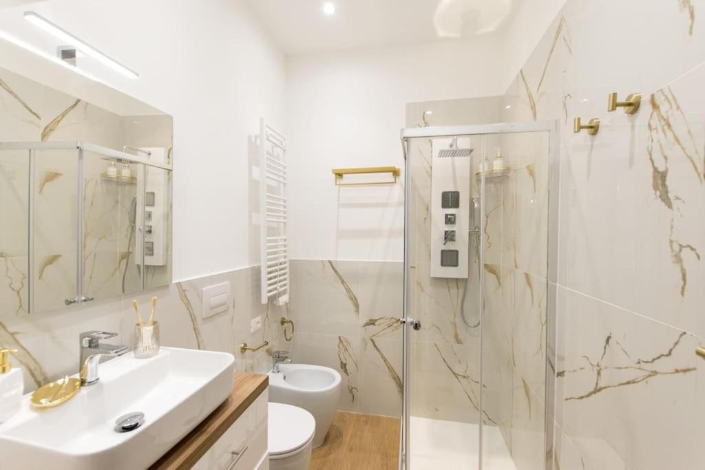 We Home - Prada Luxury Suites Милано Екстериор снимка